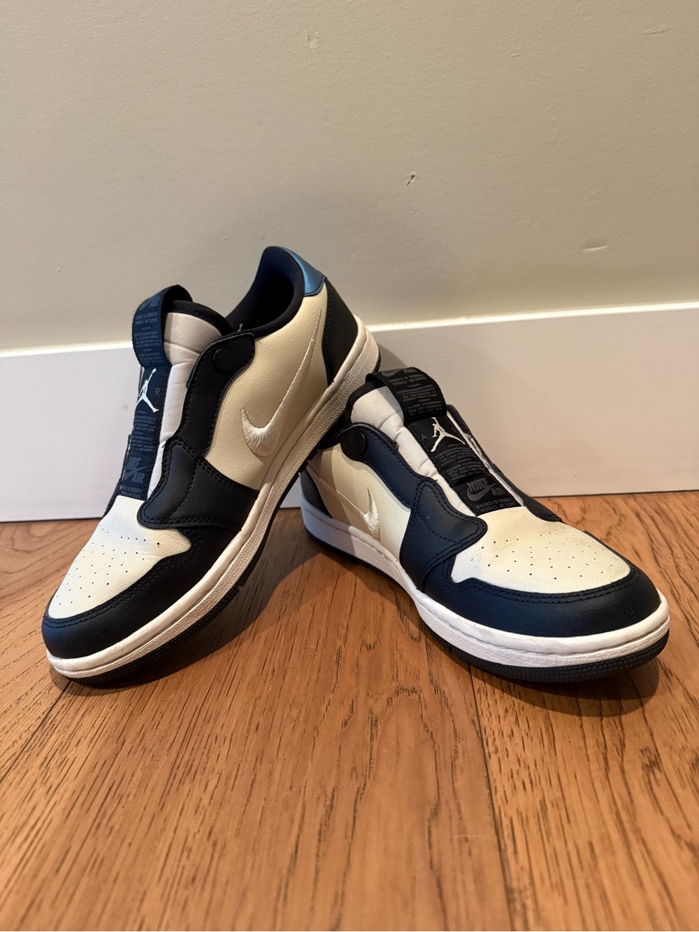 Nike Air Jordan 1 Low Slip in “Fossil” Women’s Sneaker size 7.5